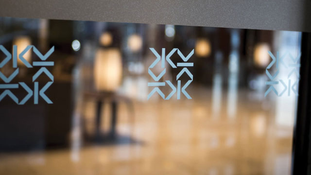 A brand identity system for a premium hotel 